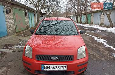 Хэтчбек Ford Fusion 2003 в Южноукраинске