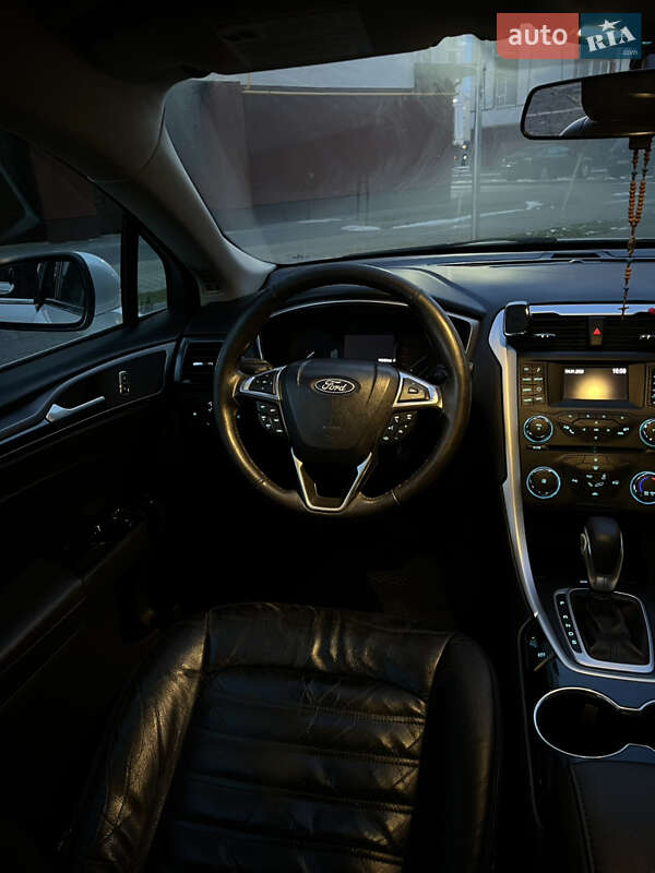 Седан Ford Fusion 2015 в Івано-Франківську