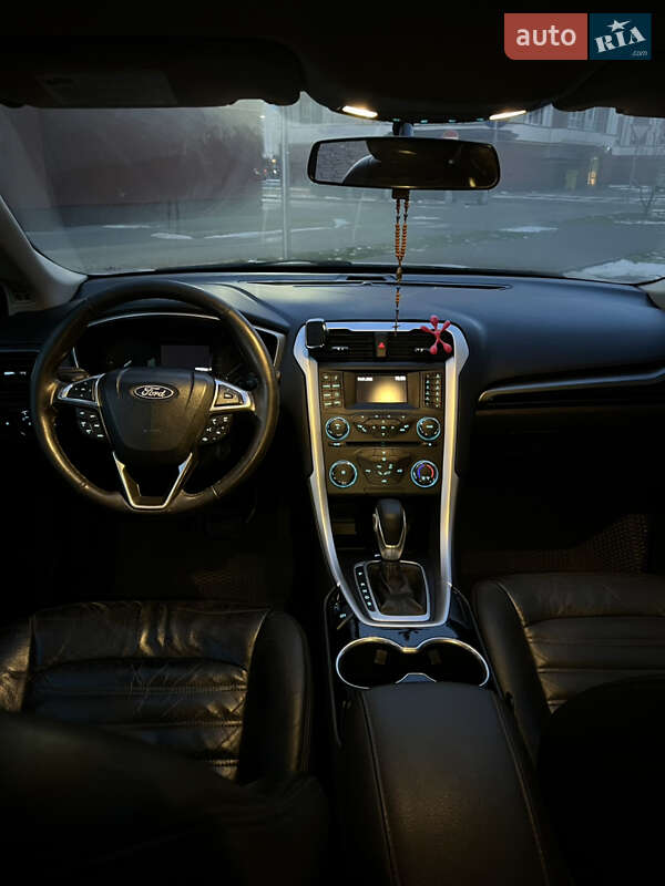 Седан Ford Fusion 2015 в Івано-Франківську