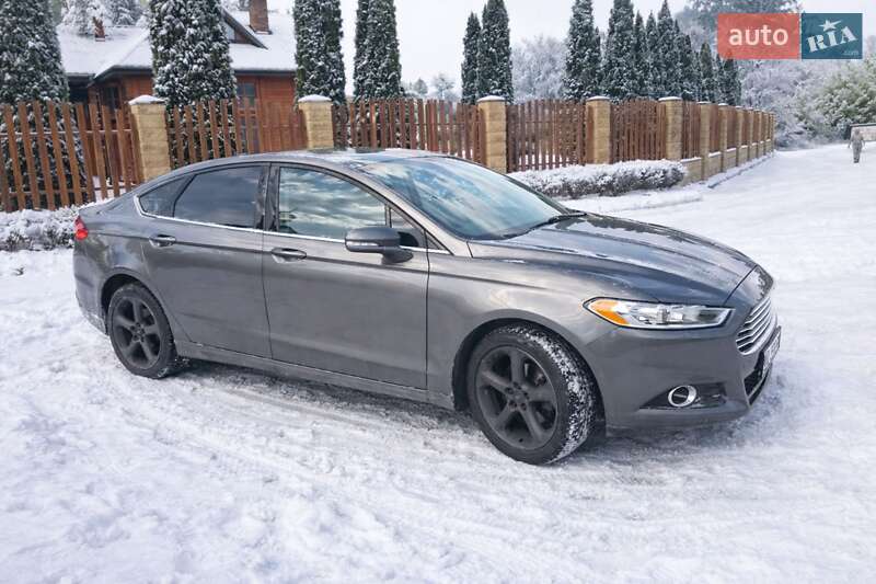 Седан Ford Fusion 2013 в Дніпрі