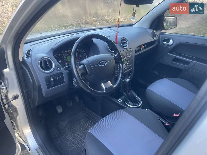 Хэтчбек Ford Fusion 2010 в Нежине