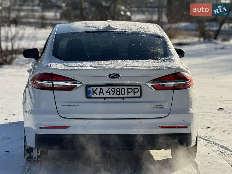 Седан Ford Fusion 2019 в Киеве