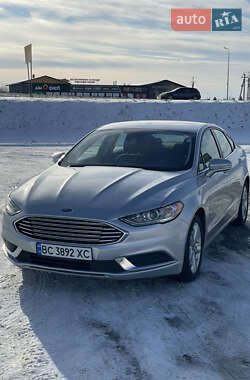 Седан Ford Fusion 2018 в Львові