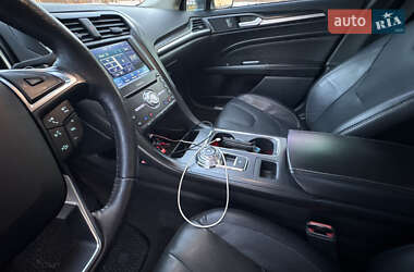 Седан Ford Fusion 2020 в Малине