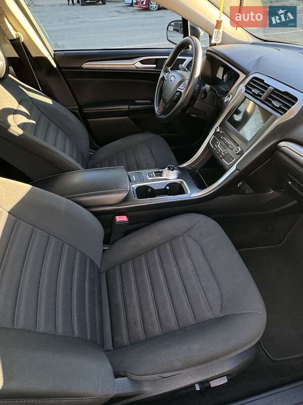 Седан Ford Fusion 2018 в Одессе