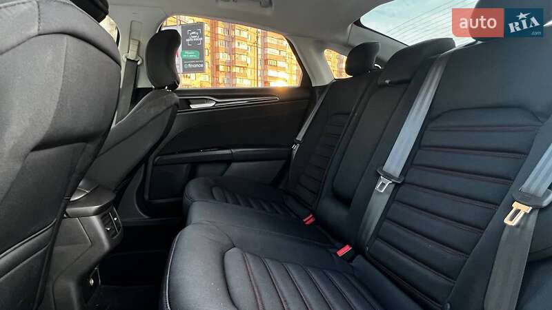 Седан Ford Fusion 2015 в Киеве фото 11 Седан Ford Fusion 2015 в Киеве