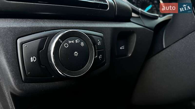 Седан Ford Fusion 2015 в Киеве фото 22 Седан Ford Fusion 2015 в Киеве