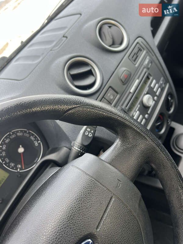 Хэтчбек Ford Fusion 2006 в Шостке