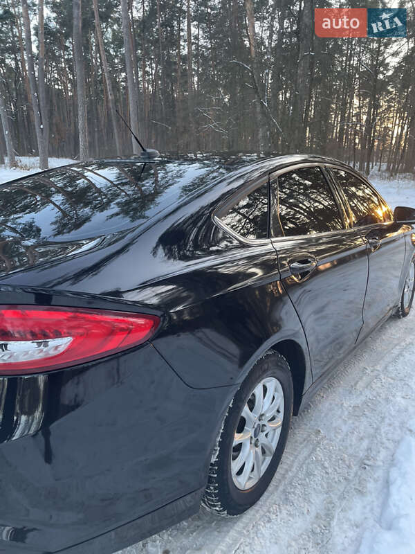 Седан Ford Fusion 2017 в Чернігові