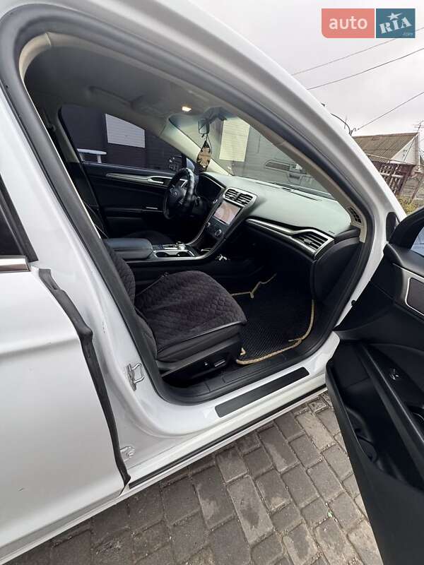 Седан Ford Fusion 2016 в Запоріжжі