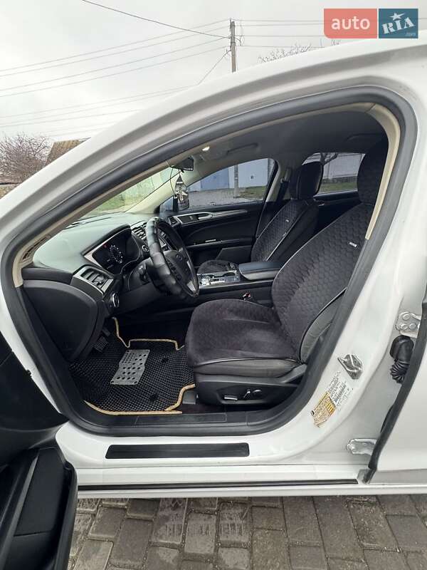 Седан Ford Fusion 2016 в Запоріжжі