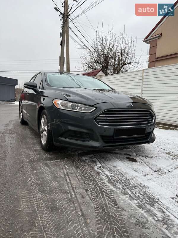 Седан Ford Fusion 2015 в Киеве фото 8 Седан Ford Fusion 2015 в Киеве