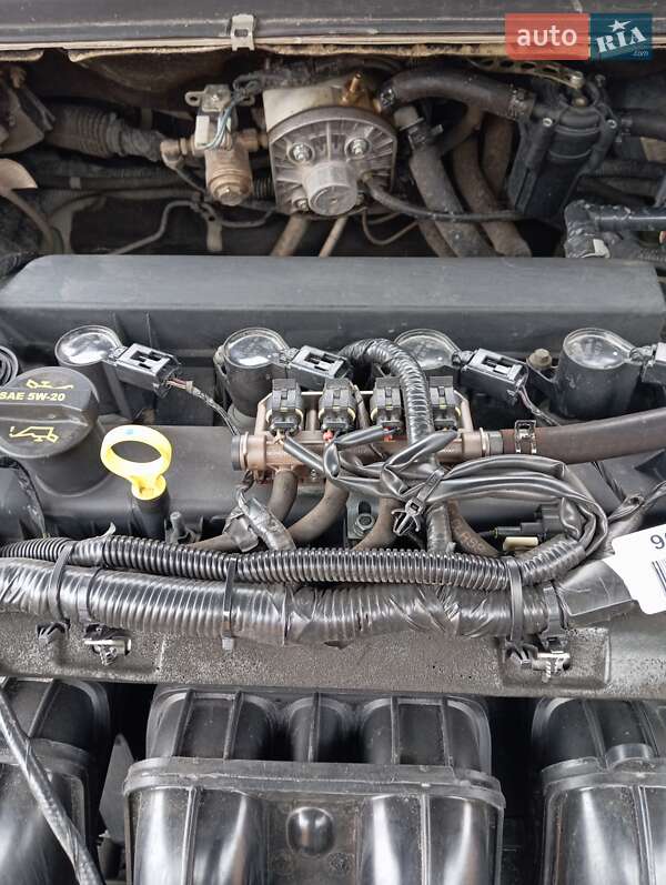 Седан Ford Fusion 2016 в Валках