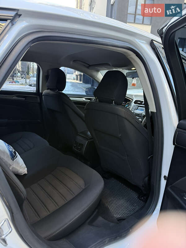Седан Ford Fusion 2016 в Івано-Франківську