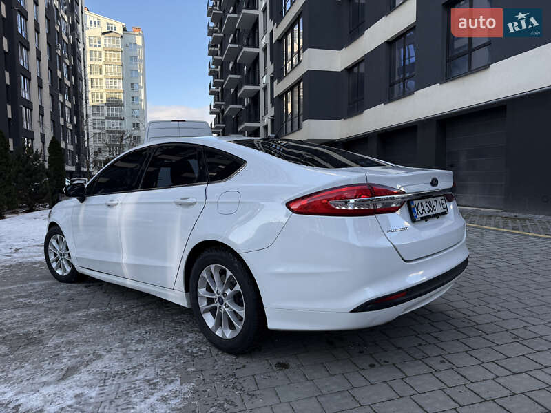 Седан Ford Fusion 2016 в Івано-Франківську
