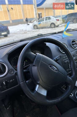 Хэтчбек Ford Fusion 2011 в Сумах