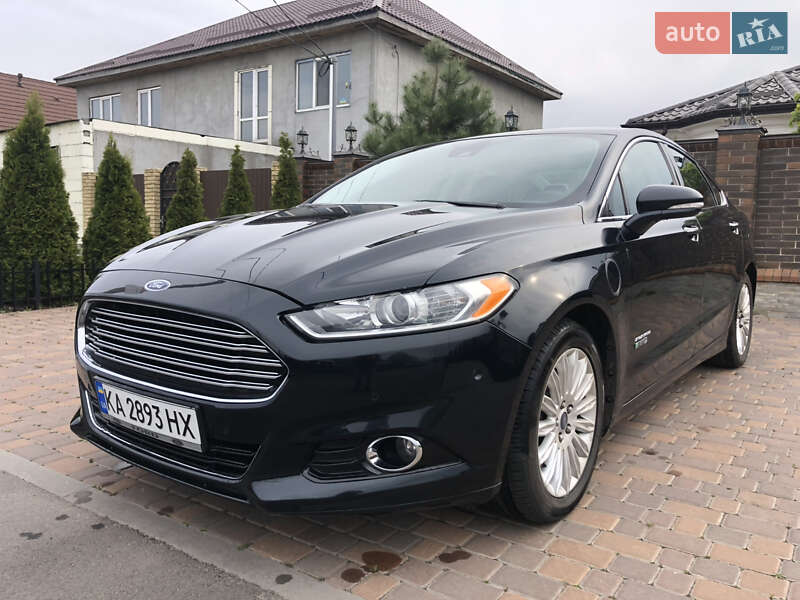 Седан Ford Fusion 2014 в Черкасах