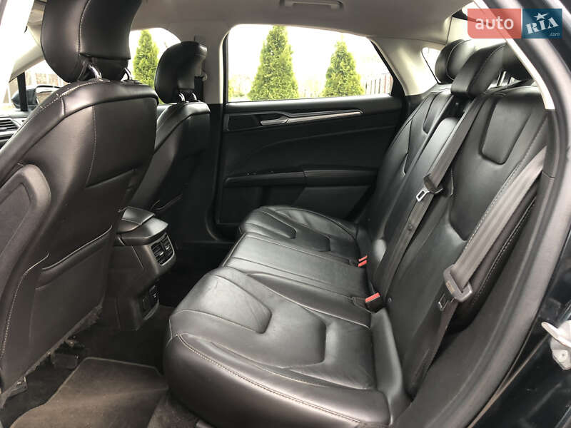 Седан Ford Fusion 2014 в Черкасах