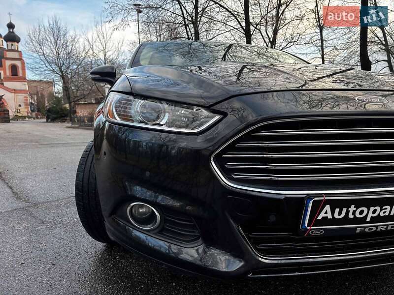 Седан Ford Fusion 2014 в Запоріжжі