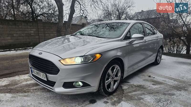 Седан Ford Fusion 2013 в Кам'янському