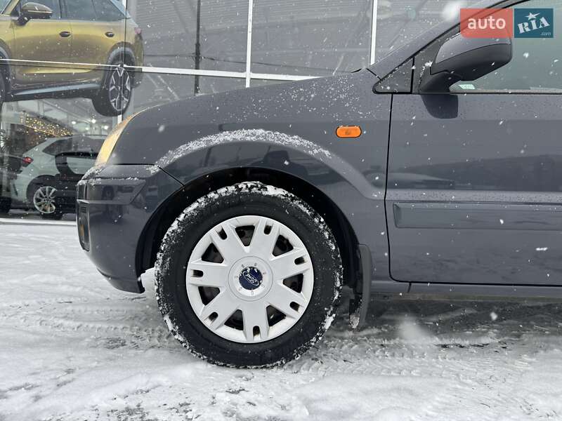 Хетчбек Ford Fusion 2011 в Києві