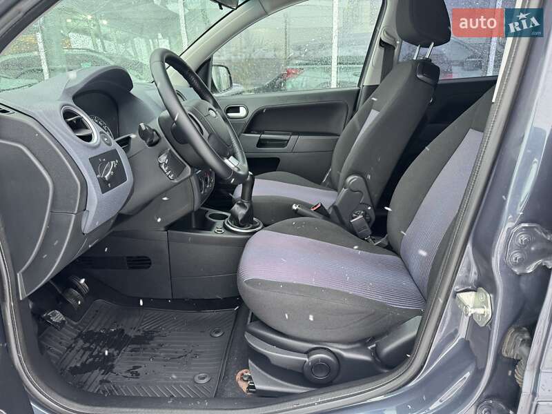 Хетчбек Ford Fusion 2011 в Києві