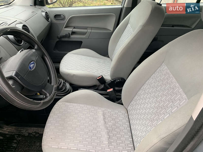 Хетчбек Ford Fusion 2005 в Охтирці фото 12 Хетчбек Ford Fusion 2005 в Охтирці