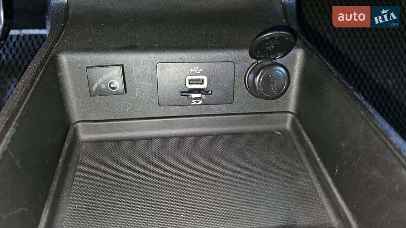 Седан Ford Fusion 2016 в Новояворівську фото 8 Седан Ford Fusion 2016 в Новояворівську