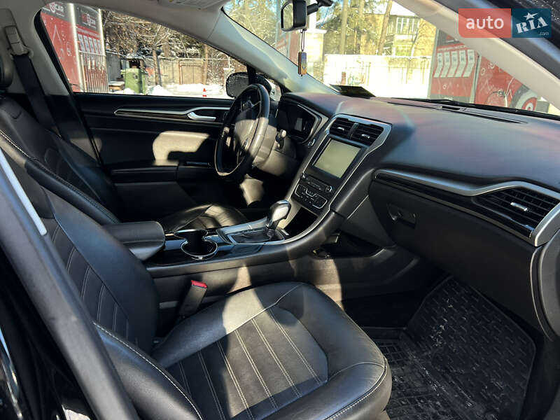 Седан Ford Fusion 2015 в Києві