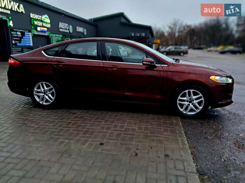 Седан Ford Fusion 2015 в Запоріжжі