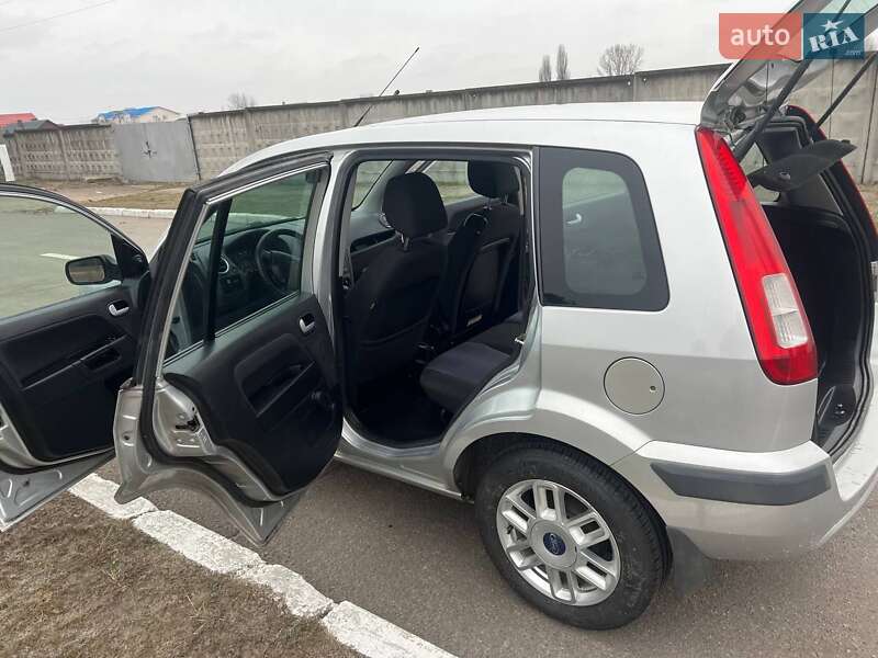 Хетчбек Ford Fusion 2008 в Кременчуці