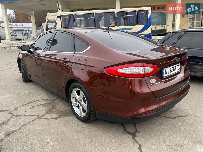 Седан Ford Fusion 2015 в Радомышле