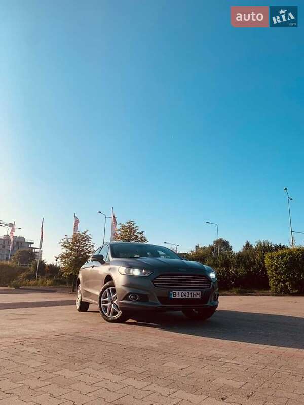 Седан Ford Fusion 2013 в Полтаві