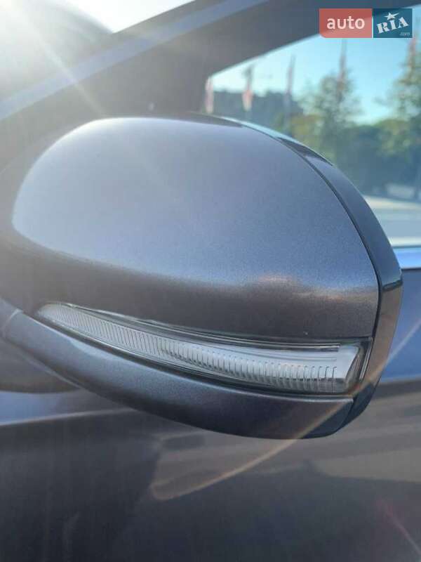 Седан Ford Fusion 2013 в Полтаві