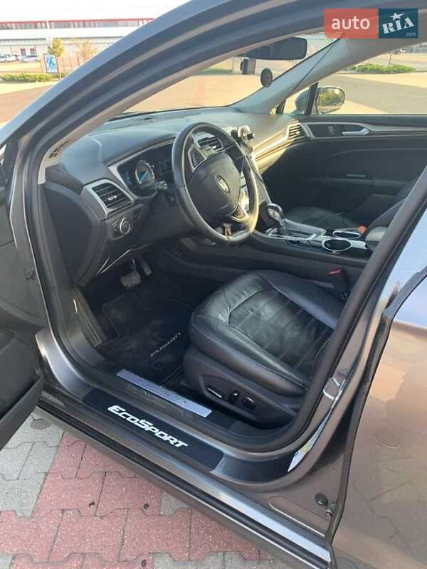 Седан Ford Fusion 2013 в Полтаві