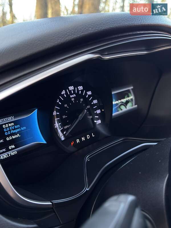 Седан Ford Fusion 2019 в Умани