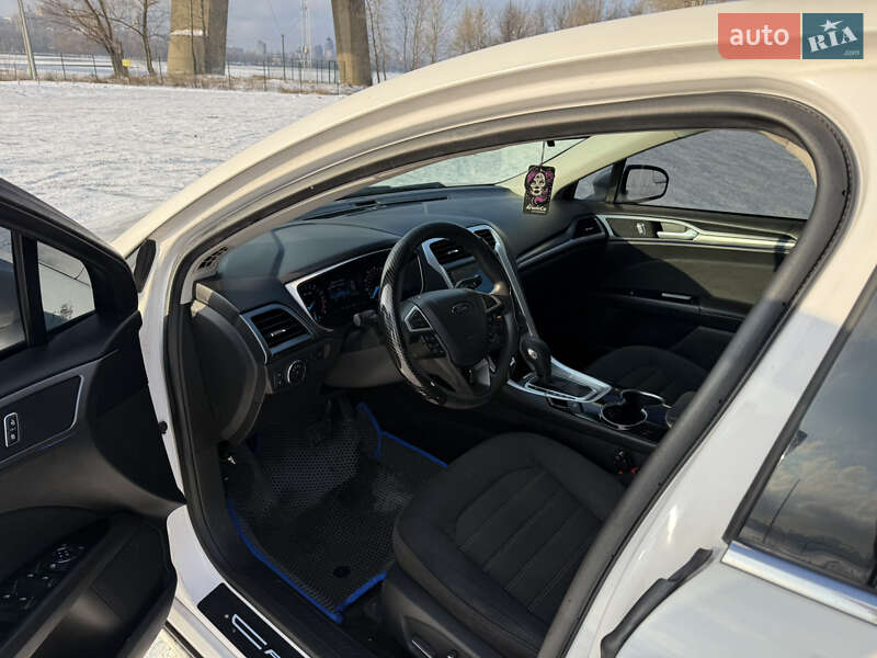 Седан Ford Fusion 2014 в Киеве фото 9 Седан Ford Fusion 2014 в Киеве