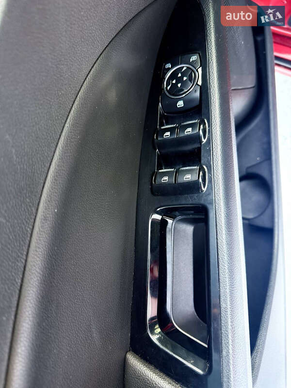 Седан Ford Fusion 2013 в Києві