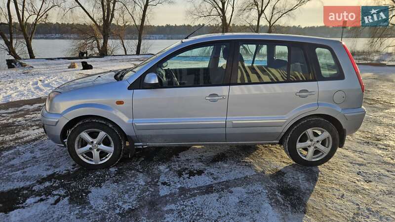 Хэтчбек Ford Fusion 2010 в Киеве