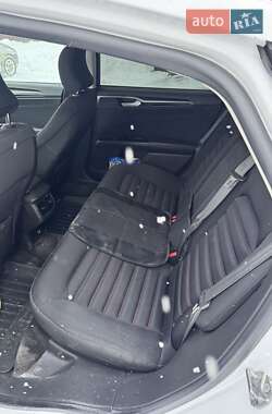 Седан Ford Fusion 2015 в Золочеве