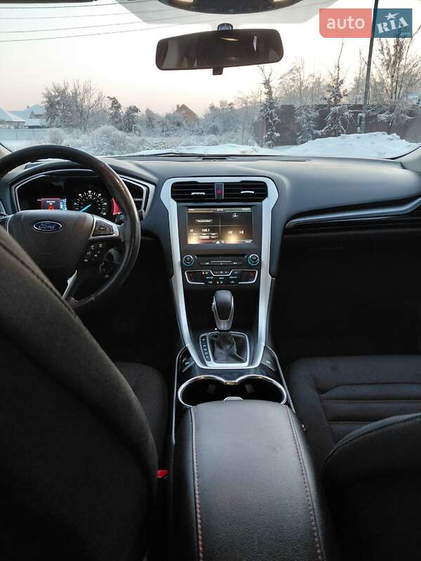 Седан Ford Fusion 2016 в Києві