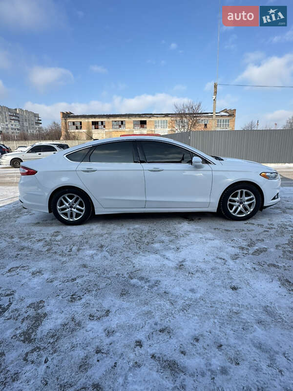 Седан Ford Fusion 2013 в Каменке