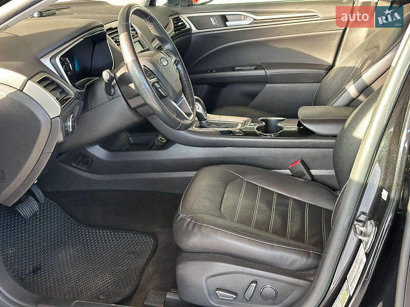 Седан Ford Fusion 2014 в Одесі