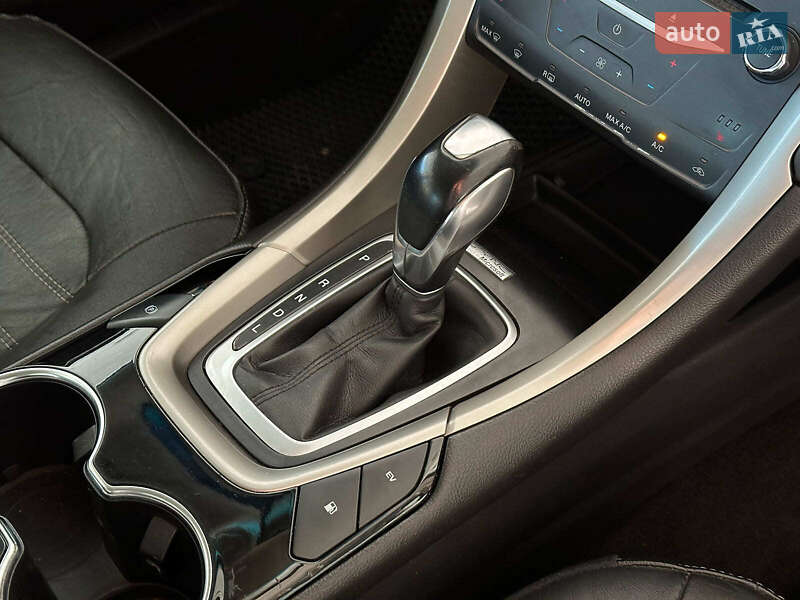 Седан Ford Fusion 2014 в Одесі