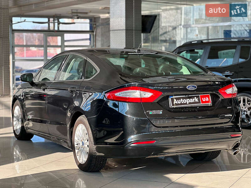 Седан Ford Fusion 2014 в Одесі