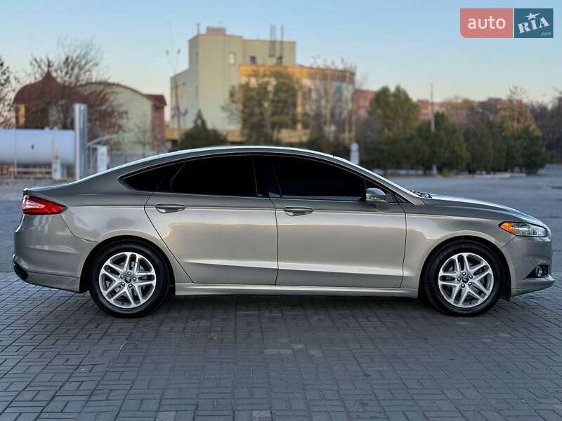 Седан Ford Fusion 2014 в Дніпрі