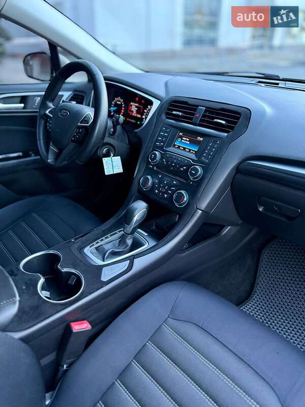 Седан Ford Fusion 2014 в Дніпрі