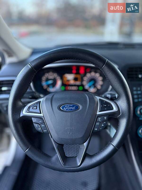 Седан Ford Fusion 2014 в Дніпрі