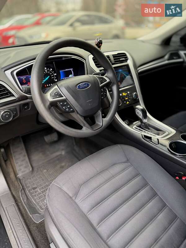 Седан Ford Fusion 2012 в Днепре