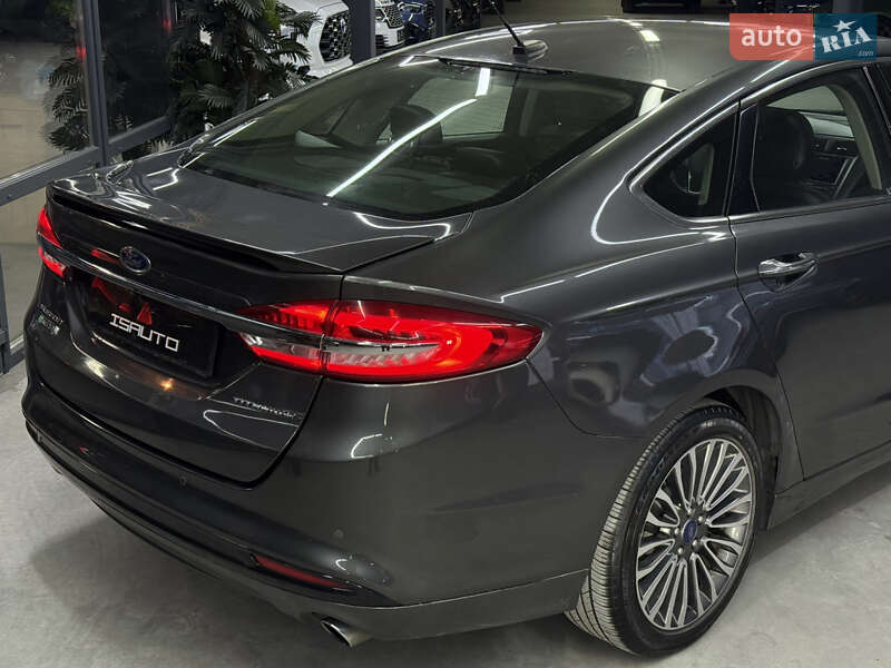 Седан Ford Fusion 2016 в Одесі